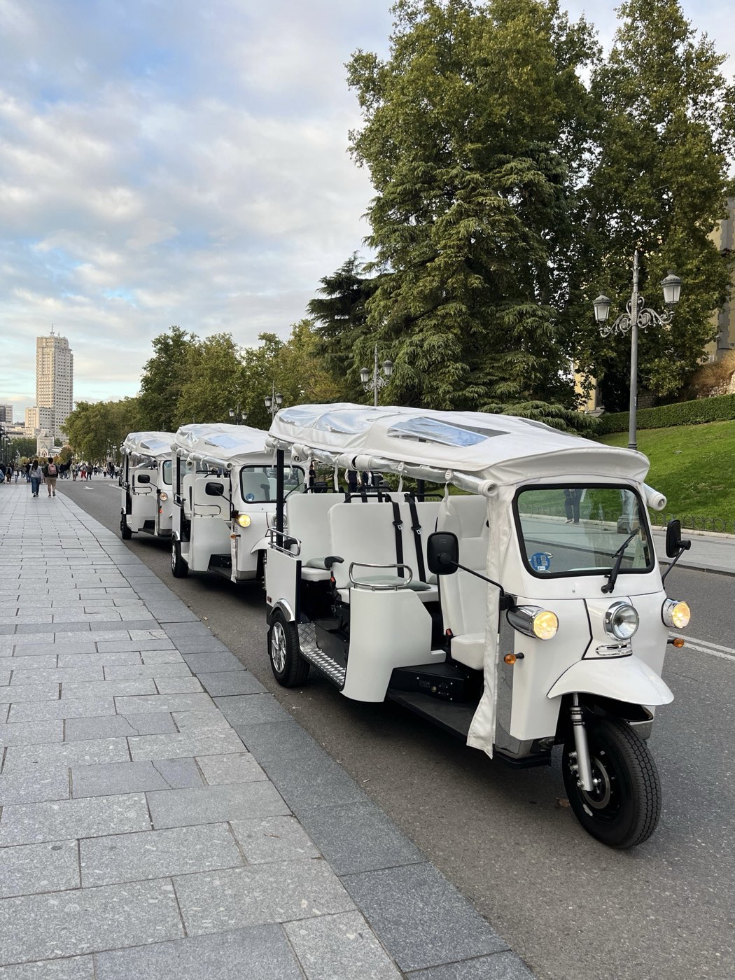 Flota de tuk tuks de Madrid Tuk Tours